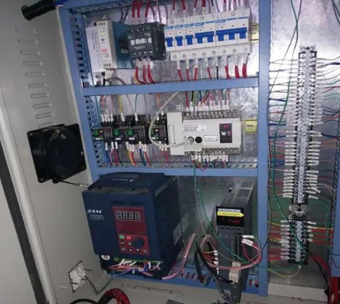 “安裝變頻器時都有哪些接線規(guī)范？”