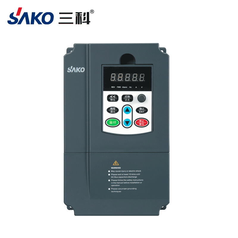 SKI670 0.75-2.2kW單相轉三相變頻器